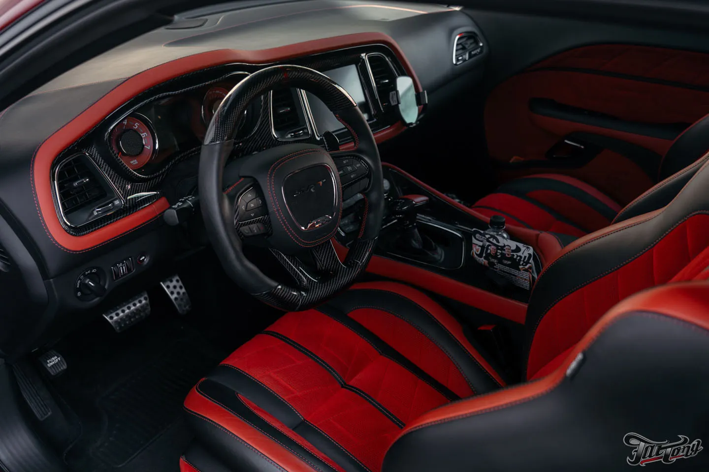 Вспомним большой проект по Dodge Challenger Hellcat?